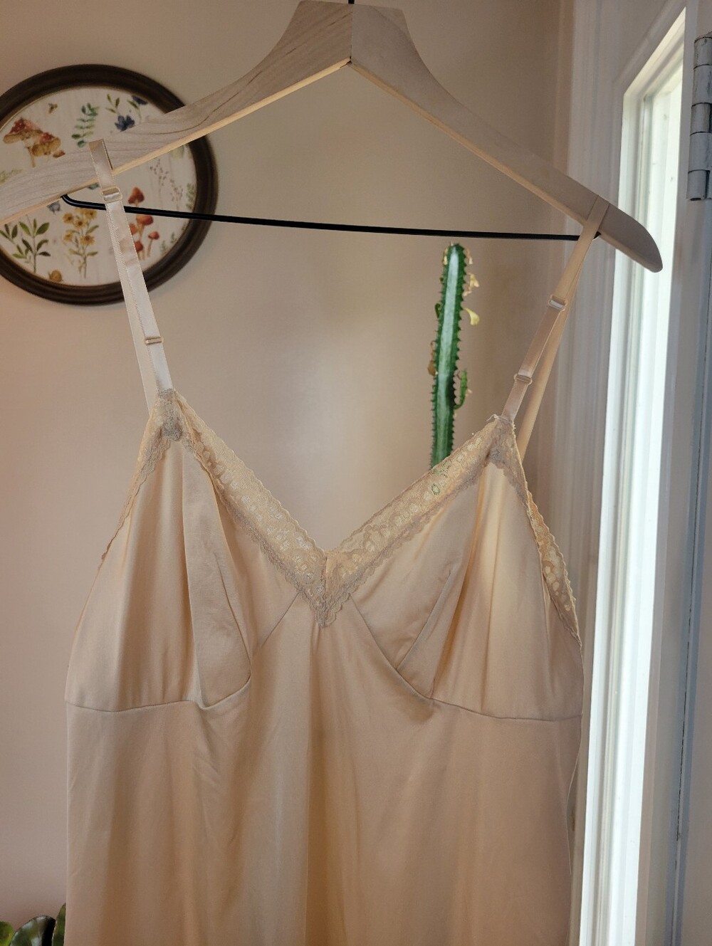 Vintage Vanity Fair Full Nude Cream Silk Slip Dress, Size Womens 40 Large - Picture 2 of 5